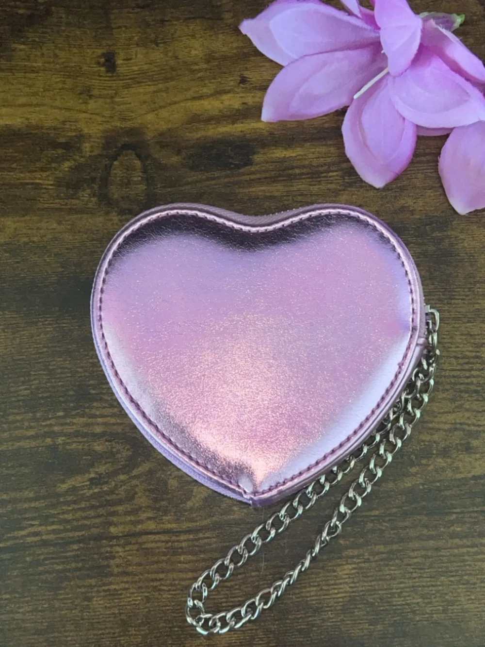 NWOT Juicy Couture Lavender Heart Wristlet with Rhinestone and Pearl Logo - Picture 2 of 5
